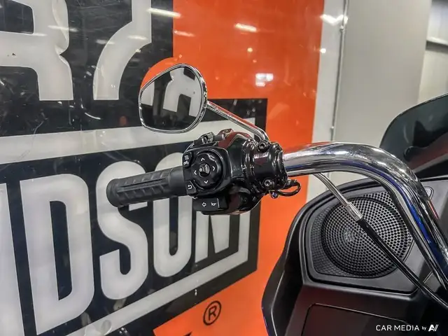 2024 Harley-Davidson FLTRX ROAD GLIDE in Sport Touring in Calgary - Image 15