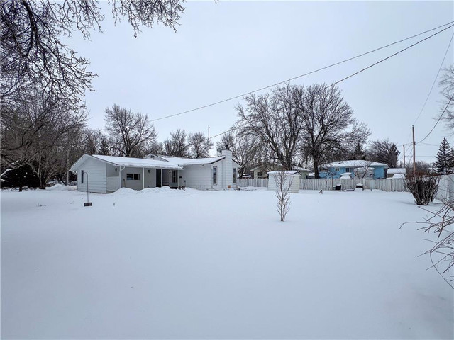 362 Ashburton Street Virden, Manitoba in Houses for Sale in Brandon - Image 4