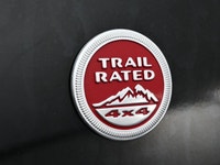 Built to handle anything Canada throws its way, the 2020 Cherokee Trailhawk delivers true off-road p... (image 4)