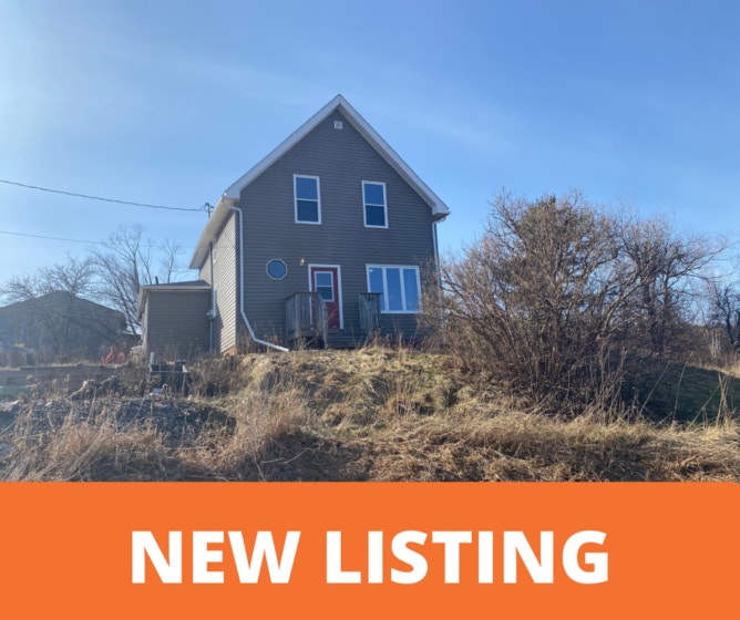 Affordable home minutes from EVERYTHING in Antigonish! Houses for