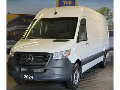 170 Wheel Base, High Roof, 2.0 Liter Bi-Turbo Diesel, 7 Speed Automatic, Cloth Interior, Front Bucke...