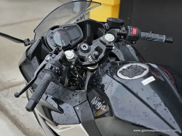 2018 Kawasaki Ninja 400 ABS in Sport Bikes in Oshawa / Durham Region - Image 16