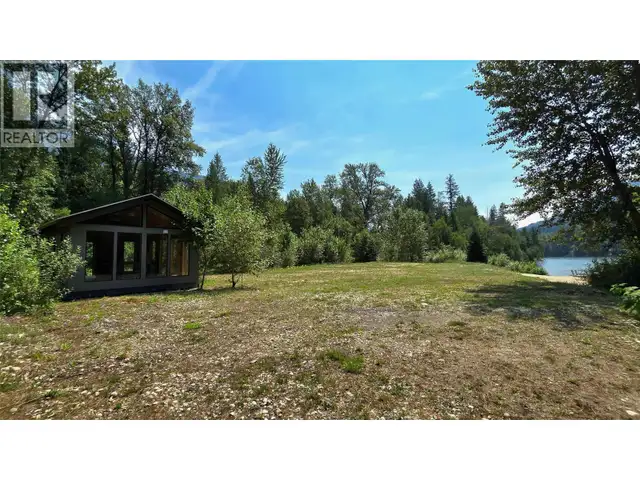 6 Highway Lot# B Crescent Valley, British Columbia in Land for Sale in Nelson - Image 12