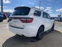 CLEAN CARFAX, Heated and Cooled Front Seats, Heated Steering Wheel, Back up Camera, RADAR CRUISE, Na... (image 4)