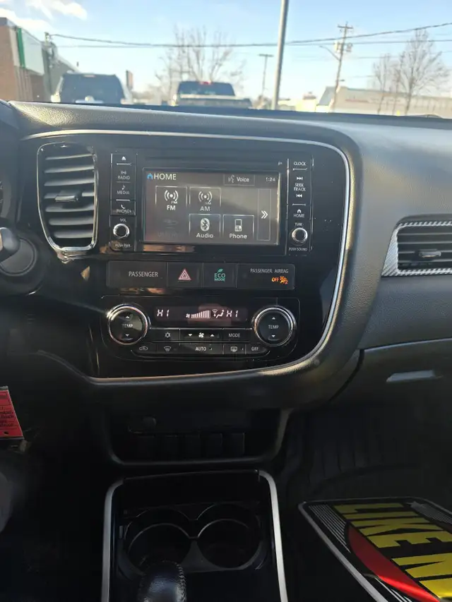 2017 Mitsubishi Outlander ES AWD in Cars & Trucks in Sudbury - Image 15