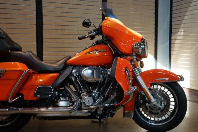 2012 Harley-Davidson Touring FLHTK - Electra Glide Ultra Limited in Sport Touring in Lethbridge - Image 4