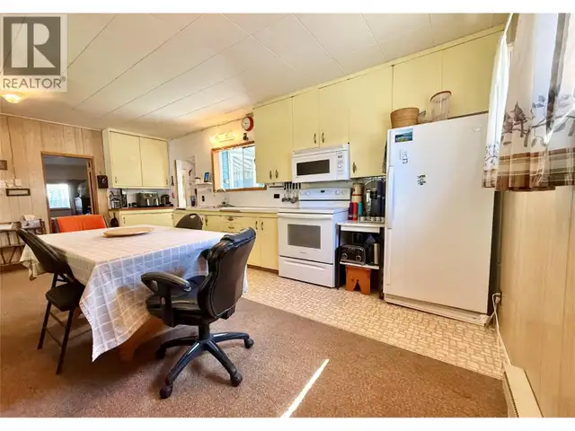 189 Alpine Road Christina Lake, British Columbia in Houses for Sale in Penticton - Image 11