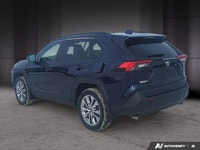 2021 Toyota RAV4 Le Toyota RAV4 XLE 2021 est équipé d'un moteur 4 cylindres de 2,5 L développant 203... (image 2)