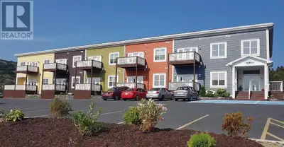 Beautifully appointed second-floor condo located in Hawthorne Condominium and Suites in scenic Brigu...