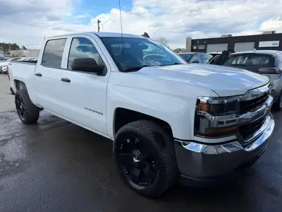 2018 CHEVROLET Silverado 1500 4MK Auto 514 865 4438 2018 Chevrolet Silverado 1500 6 passagers V8 5.3...