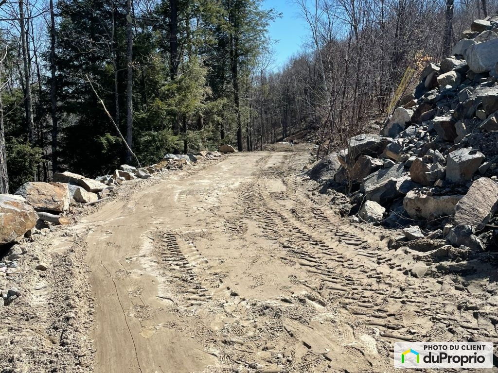 $179,900 - Residential Lot for sale in Chertsey — photo 1