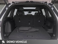 This Jeep Grand Cherokee boasts a Regular Unleaded V-6 3.6 L/220 engine powering this Automatic tran... (image 7)