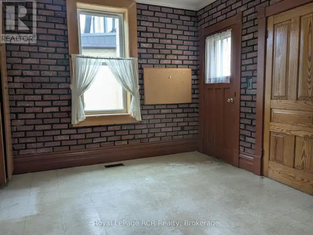 616 9TH AVENUE Hanover, Ontario in Houses for Sale in Owen Sound - Image 11