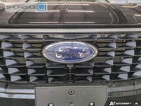 Discover luxury, performance, and efficiency in this 2024 Ford Escape Platinum! With only 46,907 km,... (image 8)