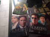 Série NUMB3RS (saison 1, saison 2, saison 3 et saison 5).Boitie