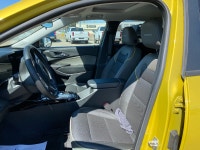 Experience urban agility and confident style with the 2024 Chevrolet Trax ACTIV in striking Nitro Ye... (image 8)