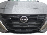This Nissan Altima has a powerful Regular Unleaded I-4 2.5 L/152 engine powering this Variable trans... (image 9)