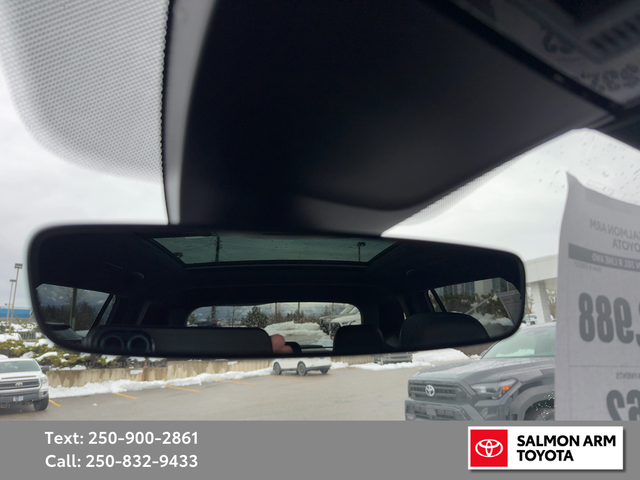 2022 Volkswagen Tiguan Highline R-Line Highline R-Line 4dr AW... in Cars & Trucks in Kamloops - Image 21