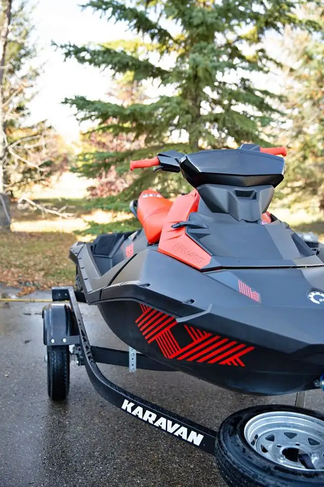 2022 SEADOO SPARK TRIXX 3UP (FINANCING AVAILABLE) in Personal Watercraft in Strathcona County - Image 3