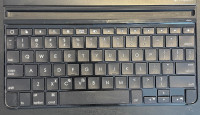 Logitech Ipad UltraThin Magnetic clip-on keyboard cover clavier