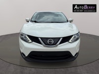 2018 Nissan Qashqai SV AWD White on Black Interior • 2.0L • AWD • ECO Mode • Auto • A/C • Dual-Zone... (image 2)