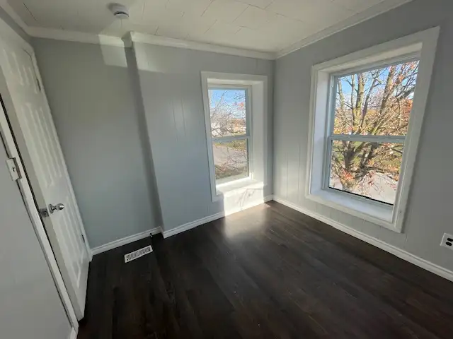 38 Octavia Street - 3 Bedroom Unit for Rent in Long Term Rentals in Belleville - Image 10