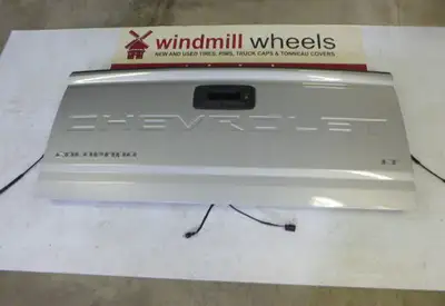 Chevrolet Colorado 2020 - 2022 Chevrolet Colorado Silver Tailgate with assist & camera Multi-Fit: Ye...