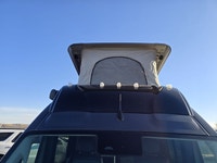 POP-TOP B-CLASS RV \ SLEEPS 4 \ 21 FEET LONG \ ROOF MOUNT 13,500 BTU AIR CONDITIONER \ GASOLINE FIRE... (image 3)