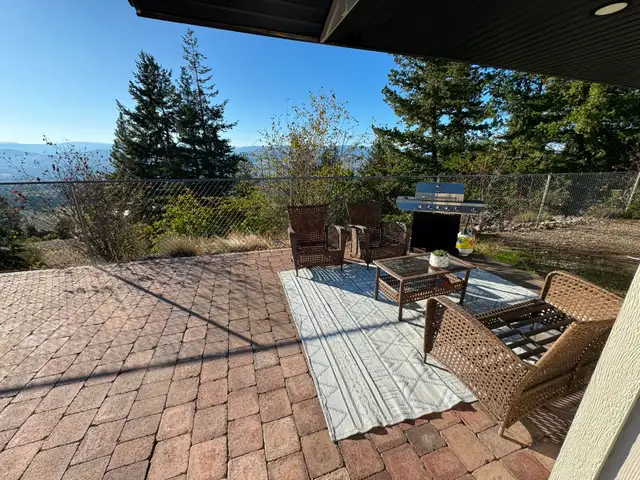 Beautiful 3 Bedroom + 2 Bathroom Home on 1.3 Acres – South BX, V in Long Term Rentals in Vernon - Image 26