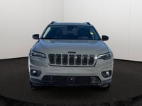 4 Wheel Drive | Navigation | Heated Seats | Heated Steering Wheel Experience the refined end of an e... (image 6)