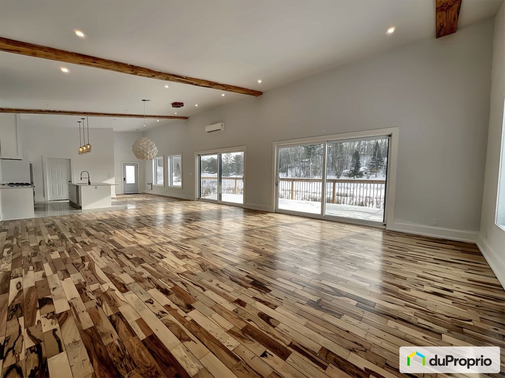 $449,000 - Cottage for sale in Grenville-sur-la-Rouge — photo 1