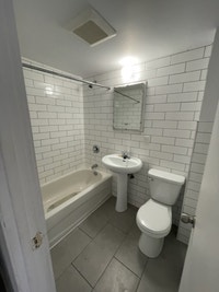 OFFRE SPÉCIALE : 1 MOIS GRATUIT ! 3 1/2 disponible dès maintenant dans l'immeuble. Idéal pour person... (image 2)