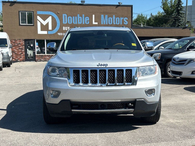 2012 Jeep Grand Cherokee Overland in Cars & Trucks in Calgary - Image 2