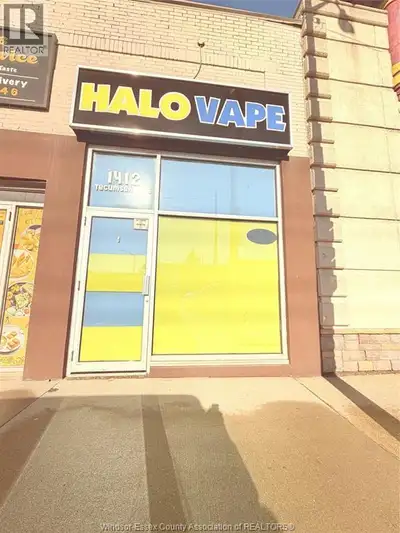 Calling all business owners! Approx 1100 SQ space of commercial providing ample room to accommodate...