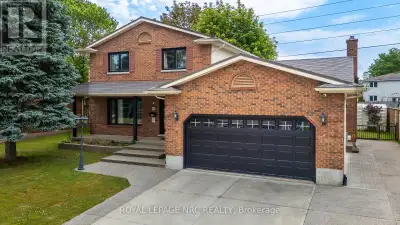 This well built home is in a family friendly neighbourhood, has no rear neighbours and features an i...