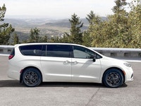 Welcome to Moncton Chrysler Jeep Dodge. Recent Arrival! 2025 Chrysler Pacifica Hybrid Select Limited... (image 6)