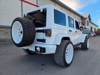 Look unique ALL WHITE Jeep Wragler Unlimited. Roues Vision 22x14" blanches sur pneus Mud Terrain 33x... (image 6)