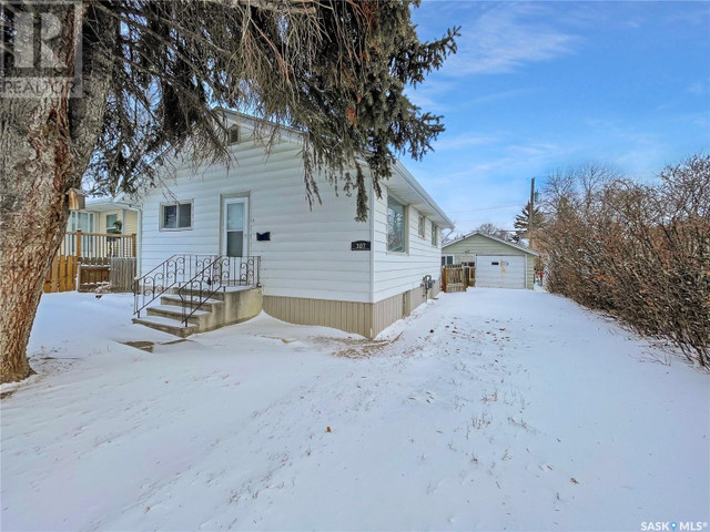 307 9th AVENUE NW Swift Current, Saskatchewan in Houses for Sale in Swift Current