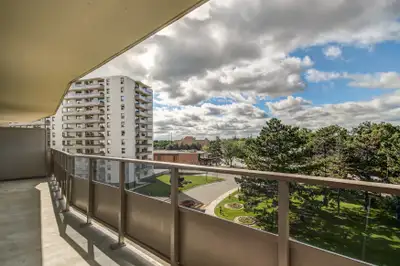 Camelot Towers - 1001 Main West, Hamilton - 2 Bedroom Apartment