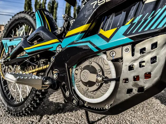 2025 79Bike Falcon Pro Electric Dirt Bike Kenshi Black in Street, Cruisers & Choppers in Strathcona County - Image 5
