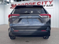 This Toyota RAV4 boasts a Regular Gasoline I-4 2.5 L/152 engine powering this Automatic transmission... (image 3)