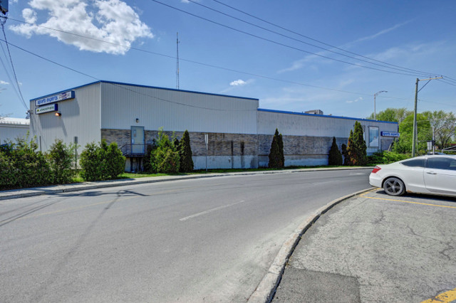 Local commercial à louer Saint-Eustache dans Espaces commerciaux et bureaux à louer  à Laval/Rive Nord - Image 3