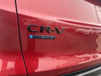 Experience intelligent design and efficient power with this stunning 2026 Honda CR-V Hybrid Sport. D... (image 7)