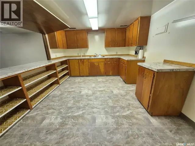 402 Wheaton AVENUE Ogema, Saskatchewan in Commercial & Office Space for Sale in Regina - Image 10