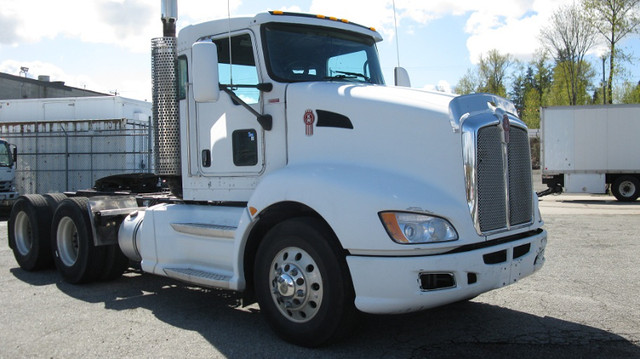 2010 Kenworth T660 Day Cab in Heavy Trucks in Burnaby/New Westminster - Image 3