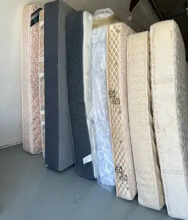 LIGHTLY QUEEN DOUBLE AND SINGLE SIZE USED MATTRESSES in Beds & Mattresses in Delta/Surrey/Langley - Image 9