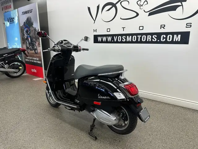 2023 Vespa GTS 300 Nero Convinto - V6354 - -No Payments for 1 Ye in Scooters & Pocket Bikes in Markham / York Region - Image 11