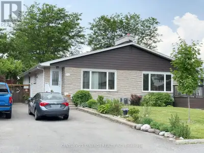 2 - 1236 CLYDE AVENUE Ottawa, Ontario