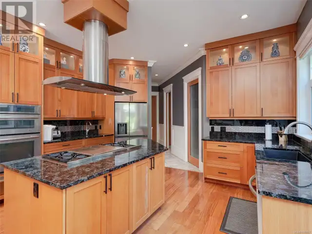 2615 Queenswood Dr Saanich, British Columbia in Houses for Sale in Victoria - Image 18