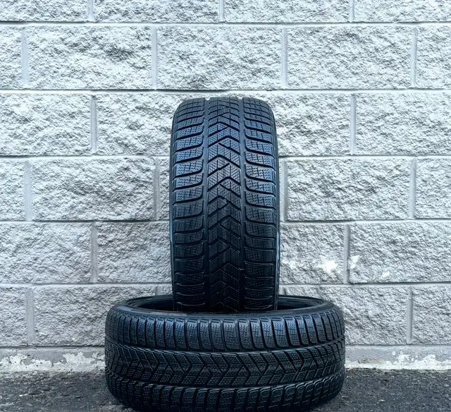 (NEW) 2x 255/35R19 Pirelli Winter Sottozero3 Winters in Tires & Rims in City of Toronto - Image 2